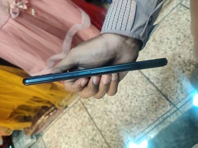 infinix hot 12(6+5/128)exchange also possible with good phone 8/128