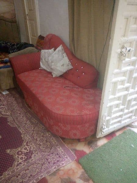 7setr sofa set for sale very good condition 4