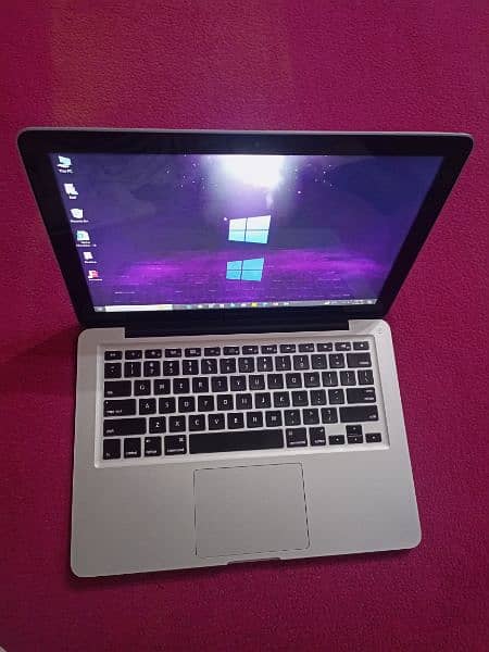 Apple MacBook Pro mid 2012 with 85W MagSafe Power Adapter 1