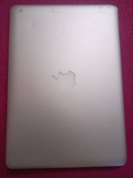 Apple MacBook Pro mid 2012 with 85W MagSafe Power Adapter 11