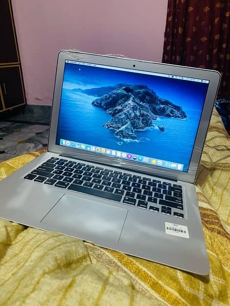 Macbook Air 2017 core i5 1