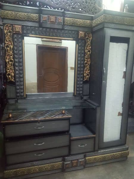 Bed set/Double bed/Side tables/Dressing table 3