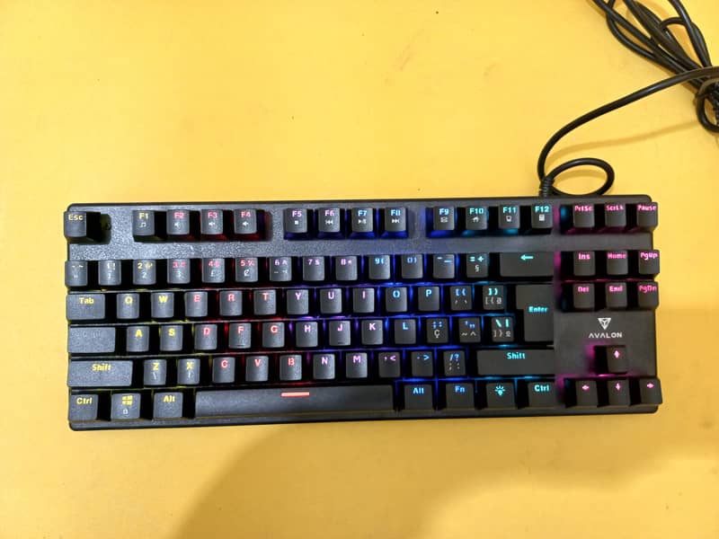 ESPORTS RGB MECHANICAL GAMING KEYBOARD TKL (60%) 1