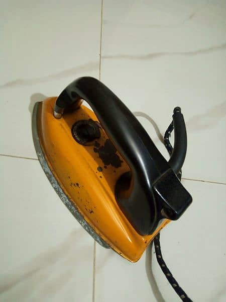 Vintage Morphy Richards Model 4111 Electric Iron 1960s (63 Year old) 0