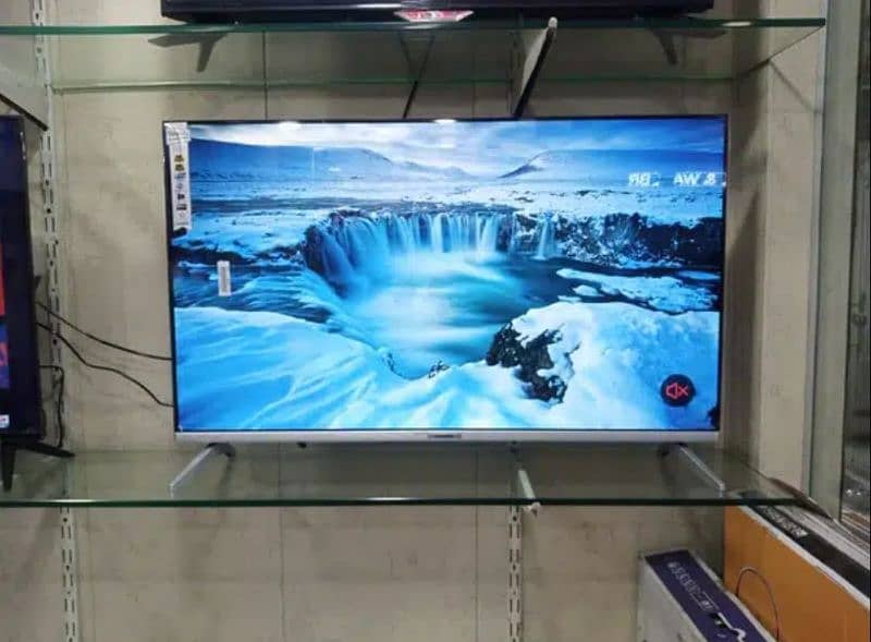 Q LED 32 INCH - 4K UHD SAMSUNG LED PHON 03004675739 0