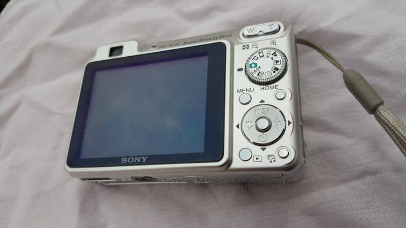 Sony Cybershot Camera (Made in Japan) 1