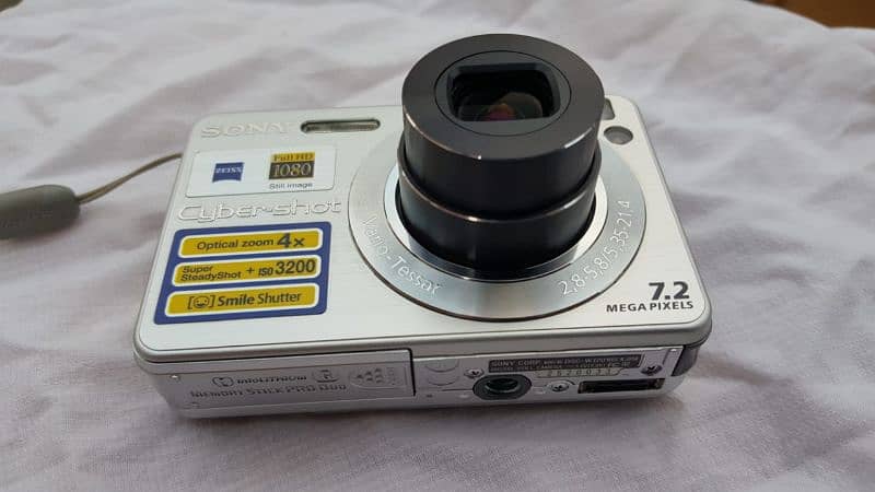 Sony Cybershot Camera (Made in Japan) 9
