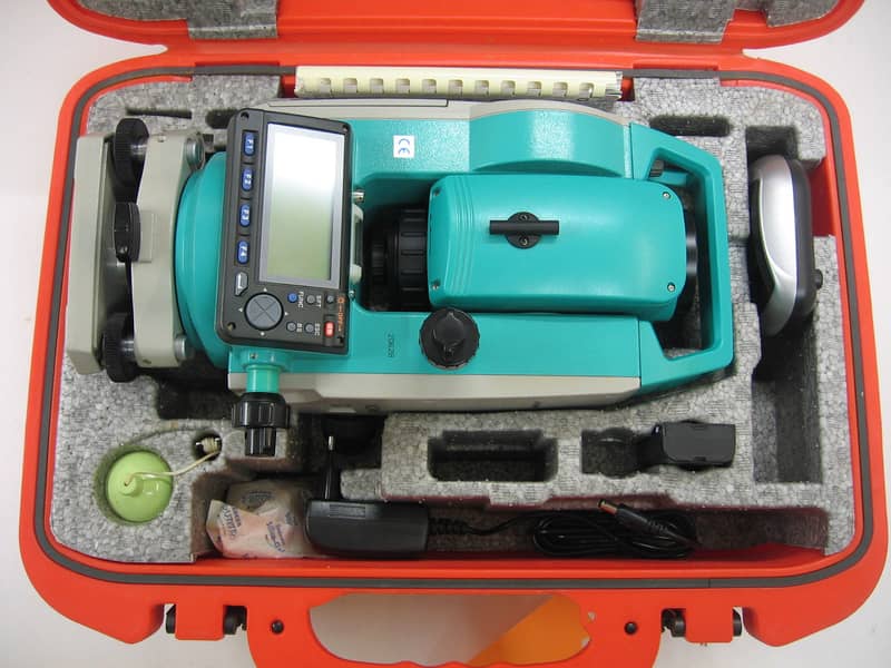 SOKKIA Total Station Set 510 AUTO LEVEL B40A 9