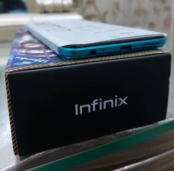 Infinix Hot 12 6/128gb Blue 10