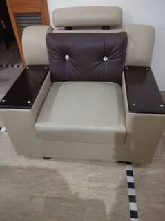 Sofa set| 6 seater | Leather| For Sale in Lahore
