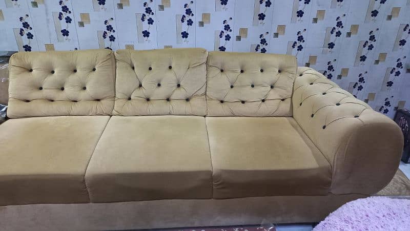 L shape sofa 6 seater with corner table molly foam used 3