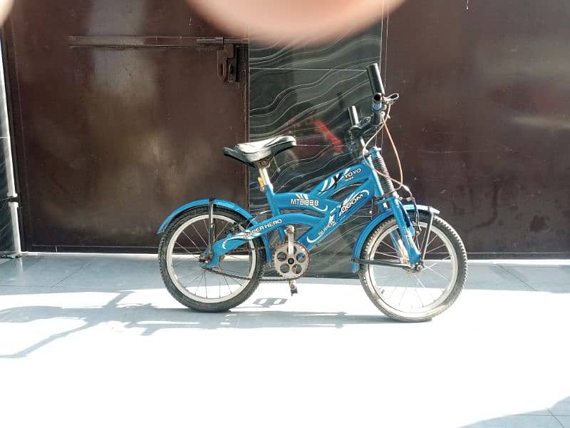 Lush condition bike haa jis bhai ko chiye rabta krley only serious byr 1