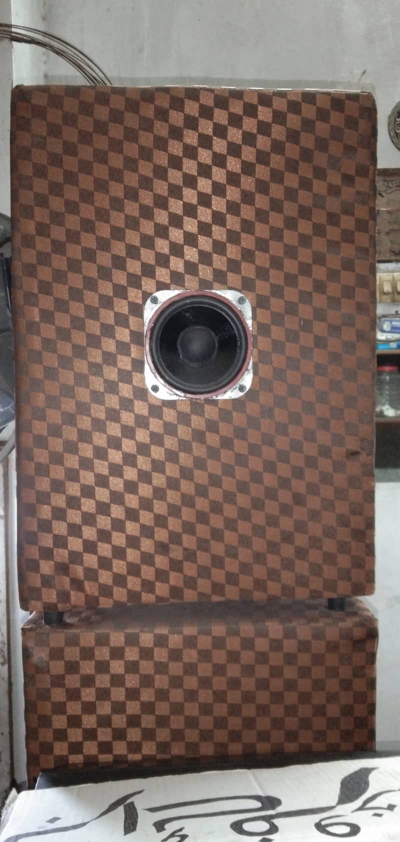 speakers is bast quality high Bass and trabal and twitter 1