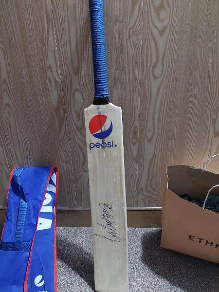 Babar Azam Signed Bat by Pepsi 3