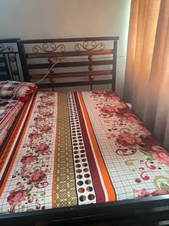 Iron bed outlet single olx