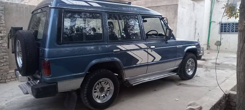 Pajero 5 Door Excellent Condition (Chasis/Frame not Included) 1