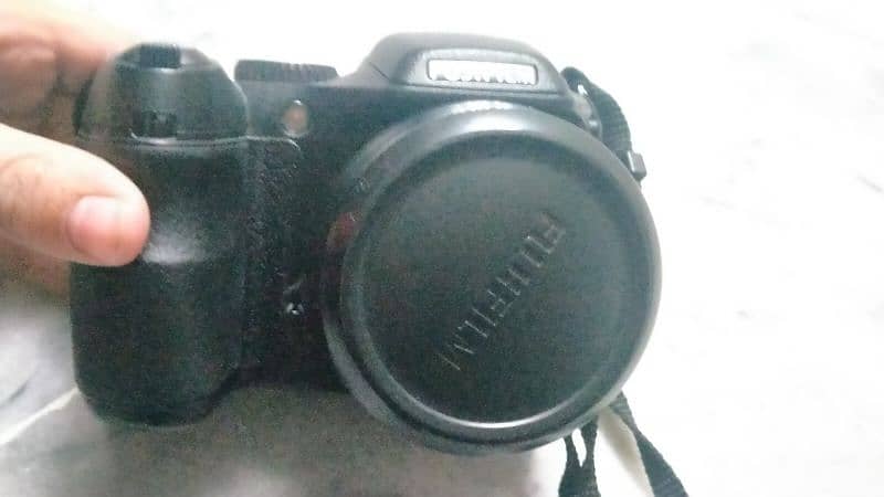 (Final) Fujifilm finepix S2000 HD camera 4k photos  720p video 2