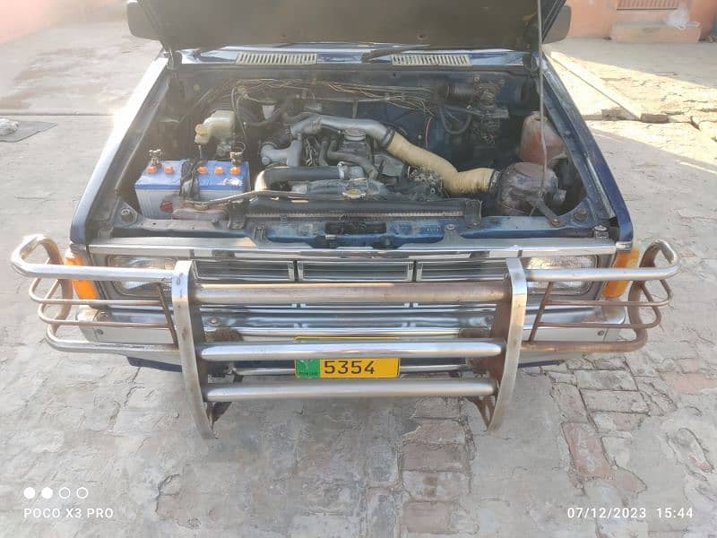 Nissan pickup Diesel engine 3