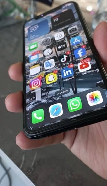 iphone 11 pro 64 GB 1