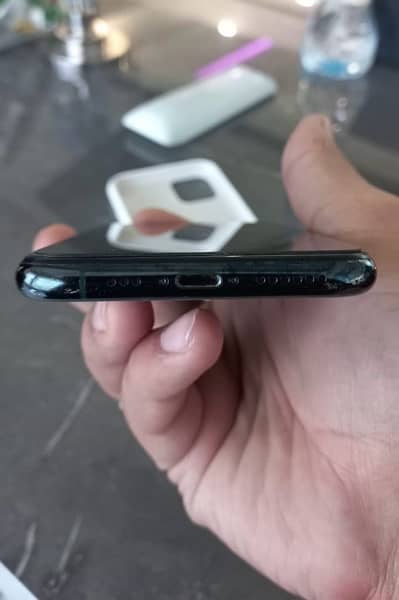 iphone 11 pro 64 GB 4