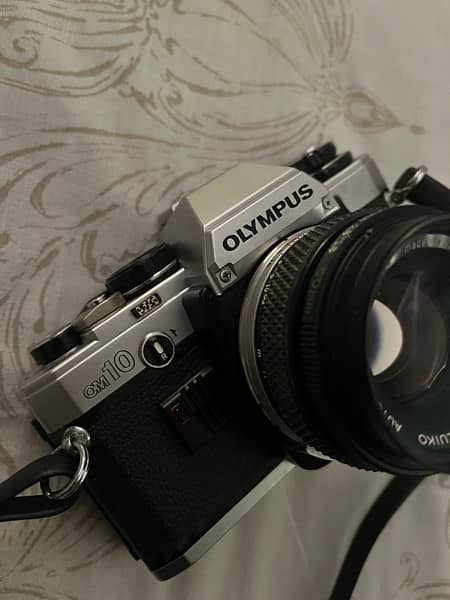 Olympus OM10 - 35mm Film Camera 2