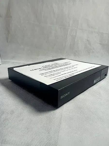 SONY DVD Player, Full HD Streaming, Built In Blu Ray Player 2