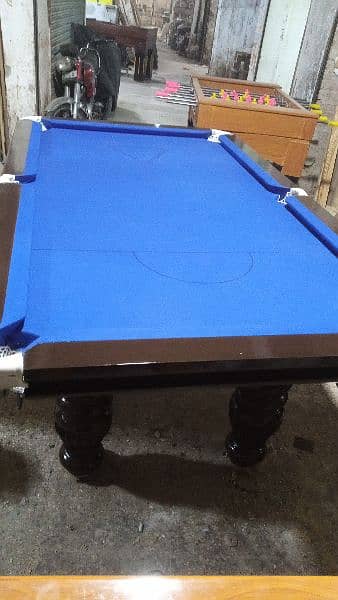 billiard table 0