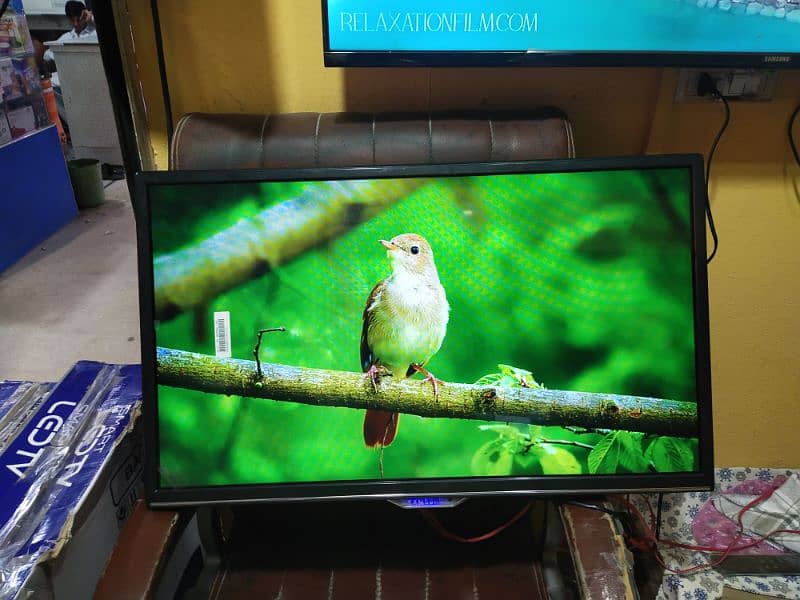 New 32 inch Led TV wifi 03345354838 2