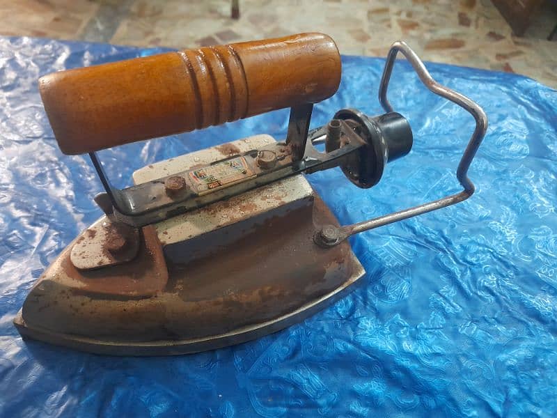 Gas Iron good condition full running 8