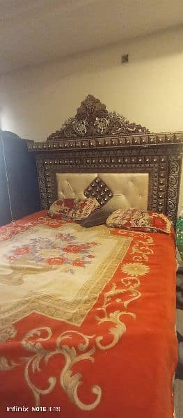 king size bed for sale in good condition 5