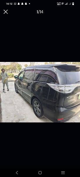 7seater hybrid Toyota estima 2