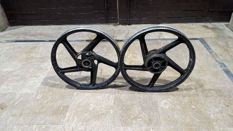 Alloy rims with accessories for cg125 deluxe GS150 ybr cb150 etc 1
