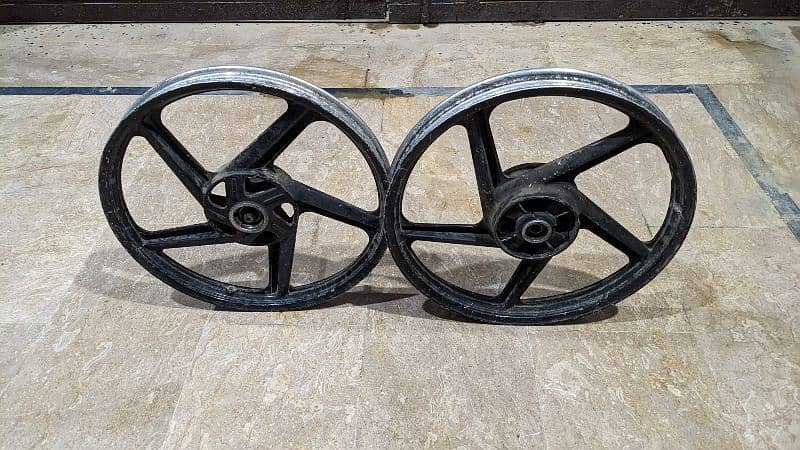 Alloy rims with accessories for cg125 deluxe GS150 ybr cb150 etc 2