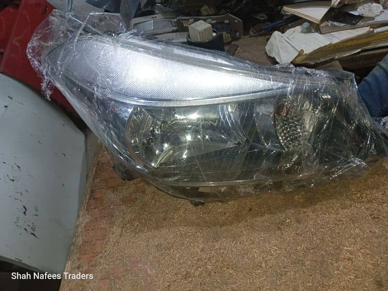 Toyota Vitz 2011-2013 Hid Headlight- Toyota Vitz Hid Front Light Pair 6