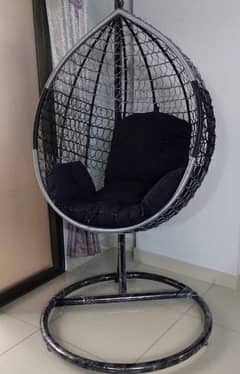 Luxurious Hanging Swing Chair Jhoola. . 0