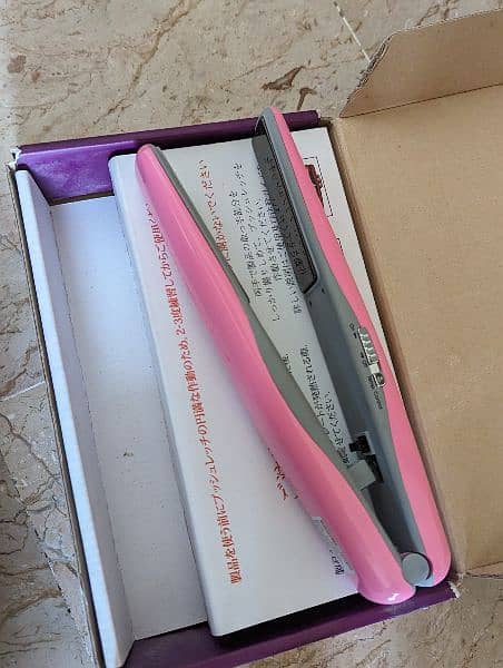 Imported Straightener (Rechargeable) 0