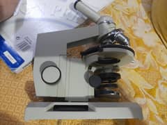 biolam microscope