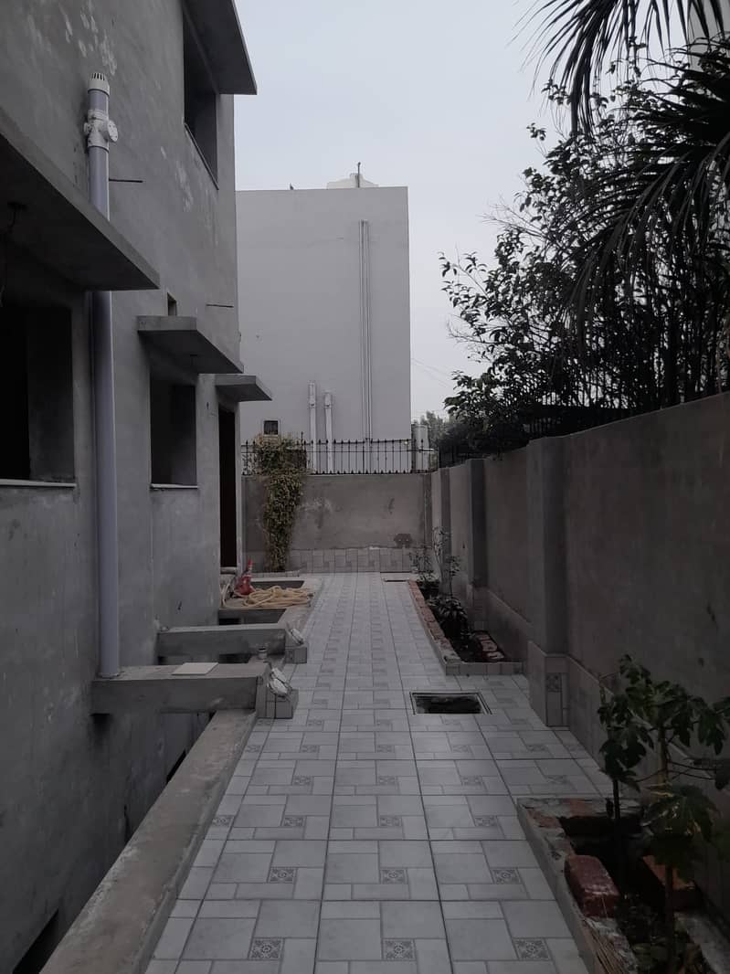 HOME BUILDER, GREY STRUCTURE IN RS: 2350 SQFT 12