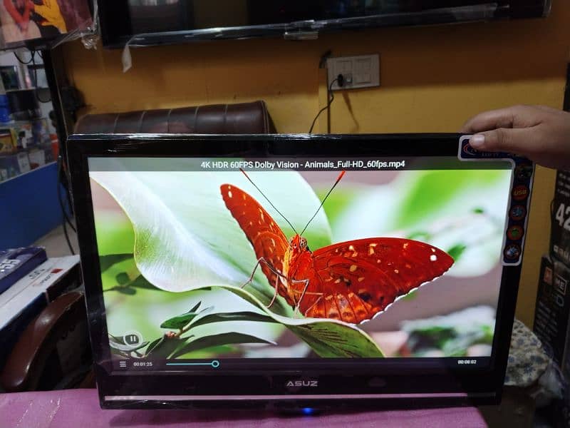 New wifi  22 inch Led TV 03345354838 cal for details 3