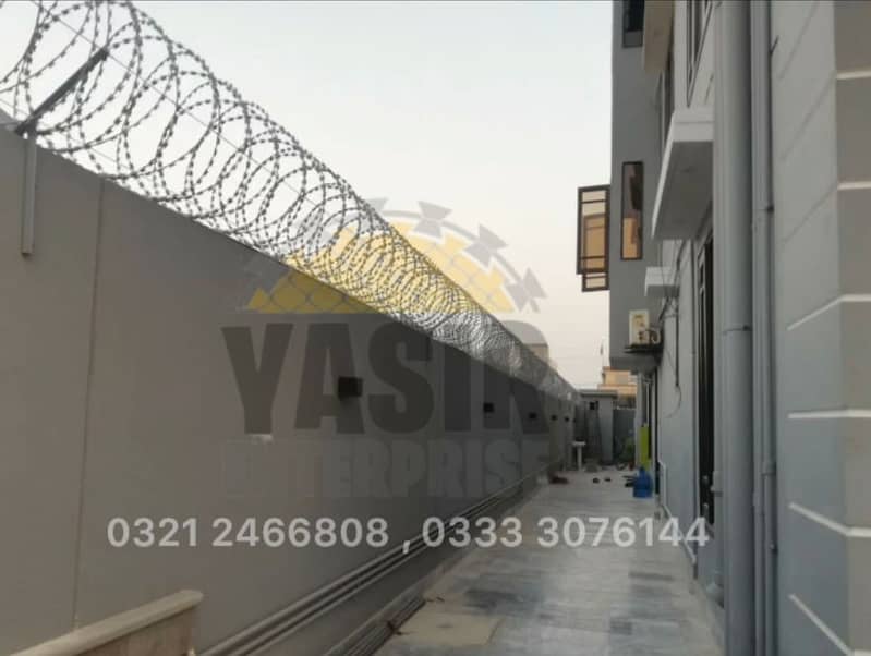 Razor Wire / Barbed Mesh / Chain Link / Electric Fence / Cedar Fence 13