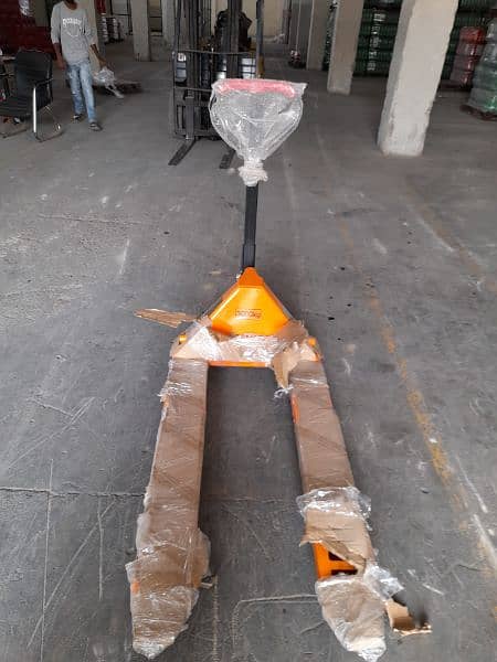 Hand Pallet Trucks Trolleys Lifters Available For Sale 2