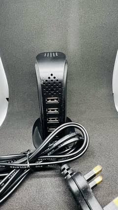 USB charger with 4 ports and Hidn camre