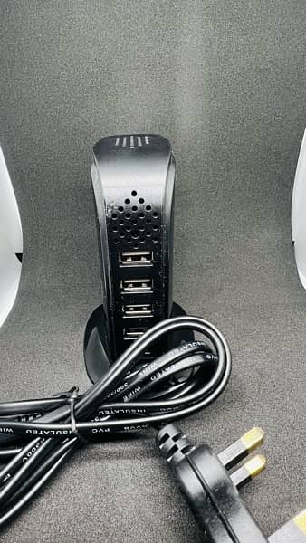 USB charger with 4 ports and Hidn camre 0