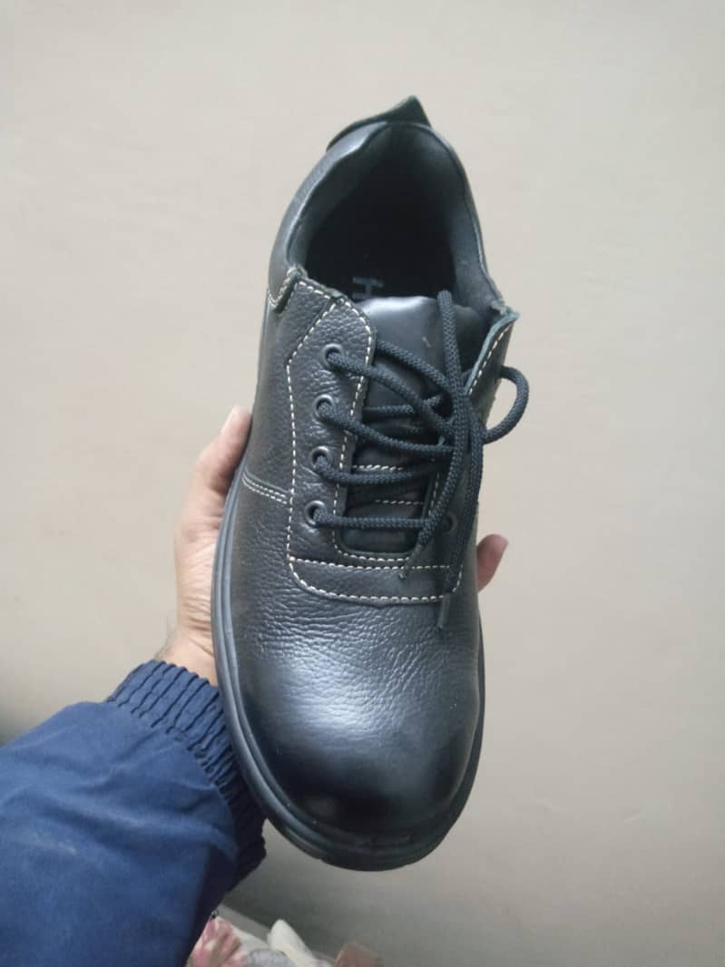 Hush Puppies Safty Shoes 1