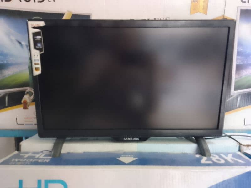 24" inches full Hd led tv brand new 4