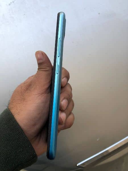 Realme C25 Y 0