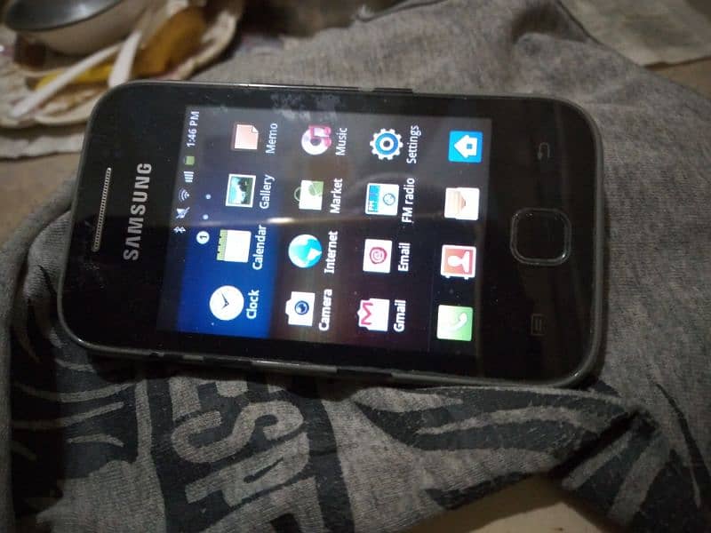 Samsung galaxy y young GT S5360 7