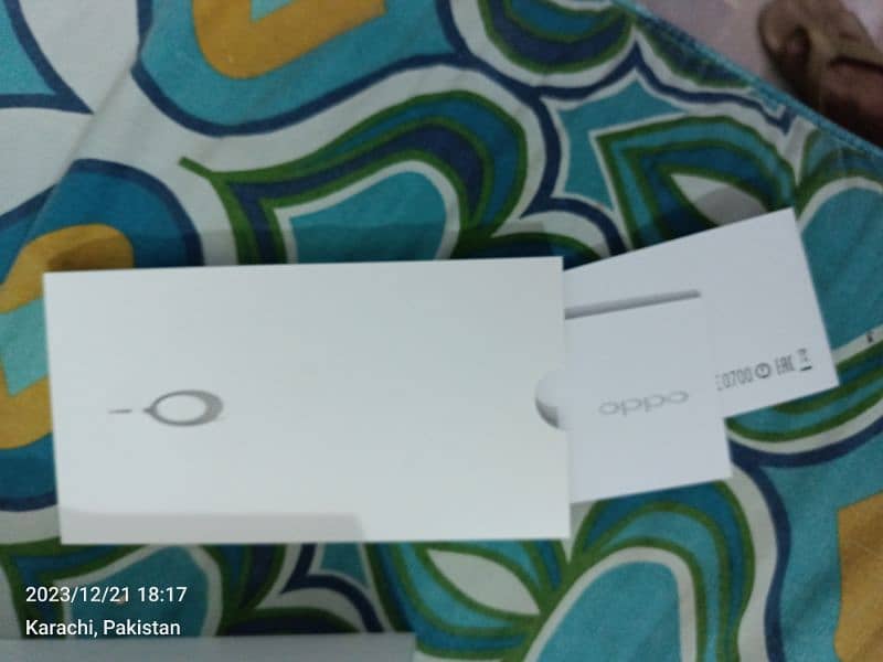 oops F1 plus 4gb ram and 64gb rom with box charger and hands free 5