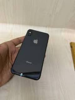 final hai price iphone xs hai non pta hai water pack har chez ok