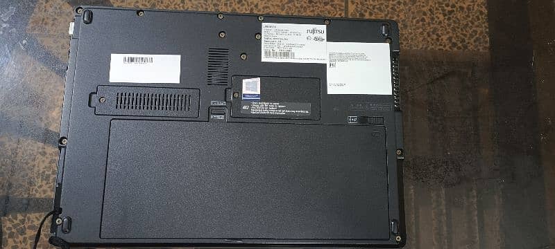 Fujitsu LifeBook T939 touch Core i5 8th Gen i5-8365U 1.6GHz 3